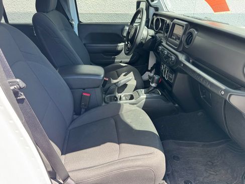 Used 2023 Jeep Wrangler Unlimited AWD/4WD image 20