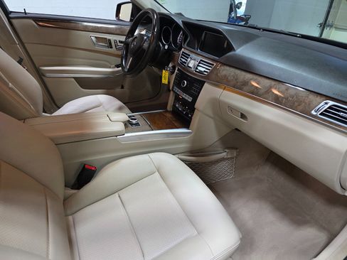 Used 2016 Mercedes-Benz E 350 4dr Sdn E 350 Sport RWD image 24