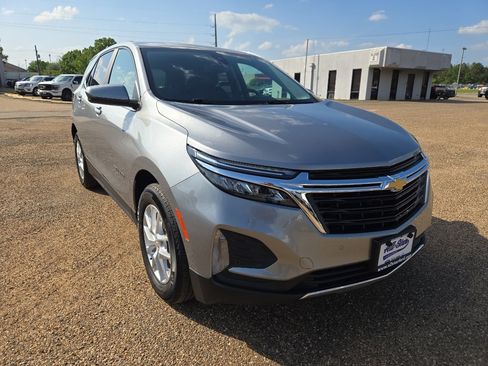 Used 2024 Chevrolet Equinox LT image 7