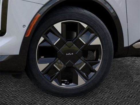 New 2026 Kia Sportage SX image 9