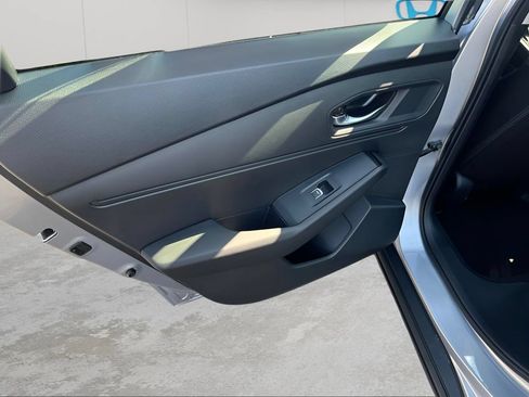 Used 2025 Honda Accord LX image 8