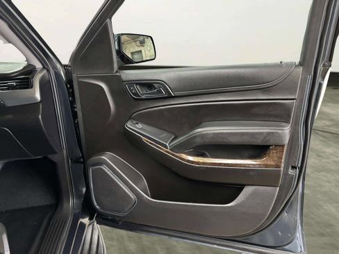 Used 2020 Chevrolet Tahoe 4WD w/ Remote Keyless Entry Package image 19