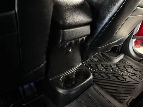Used 2014 Jeep Wrangler Unlimited Rubicon w/ Connectivity Group AWD/4WD image 28