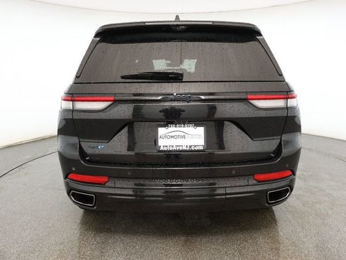 Used 2025 Jeep Grand Cherokee Limited 4xe image 5