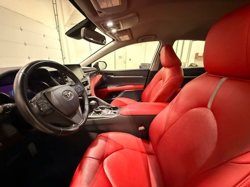 Used 2021 Toyota Camry XSE image 16