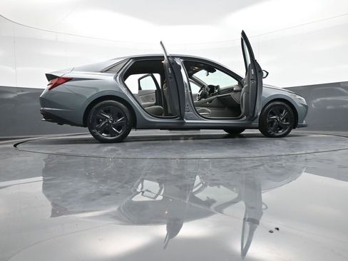 Certified 2022 Hyundai Elantra SEL w/ Cargo Package image 47