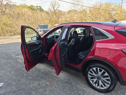 Used 2020 Ford Escape Titanium w/ Titanium Premium Package 2.0 image 14