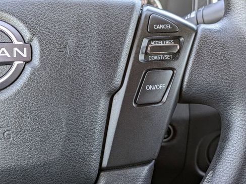 Used 2024 Nissan Frontier SV image 27