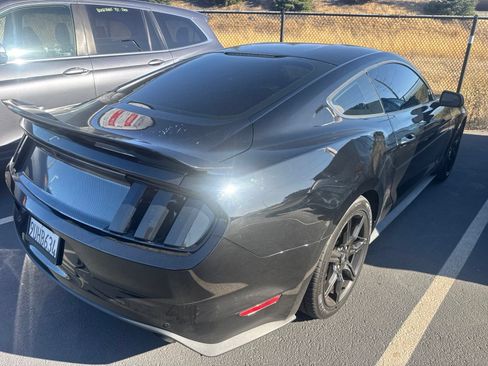 Used 2015 Ford Mustang Coupe RWD image 8