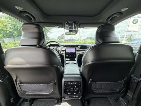 Used 2023 Jeep Grand Cherokee Summit w/ Adv Protech Group IV AWD/4WD image 20