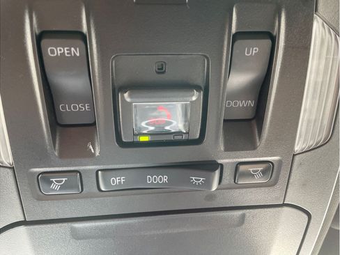 Used 2022 Toyota Highlander XSE AWD/4WD image 29