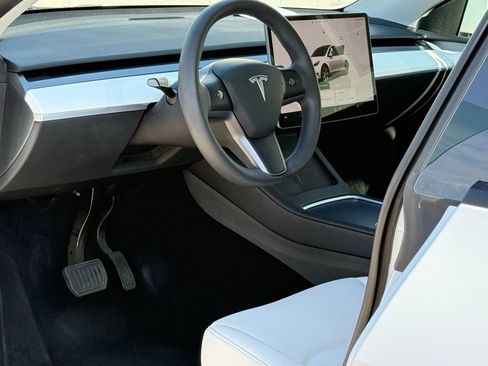 Used 2023 Tesla Model Y Long Range image 6