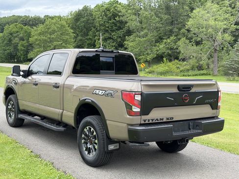 Used 2023 Nissan Titan PRO-4X w/ Pro-4x Convenience Package AWD/4WD image 4