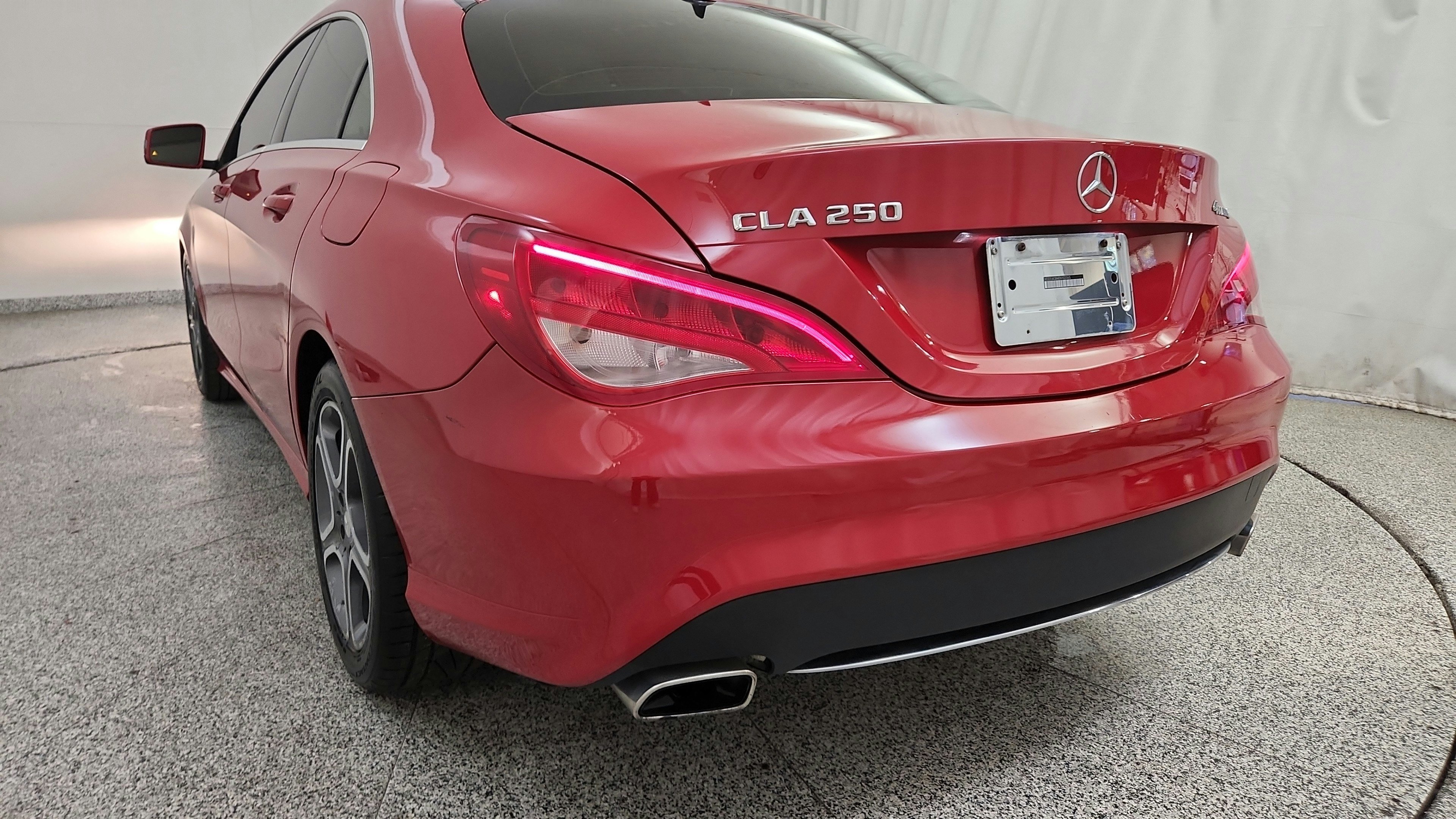 Used 2014 Mercedes-Benz CLA 250 4MATIC image 29