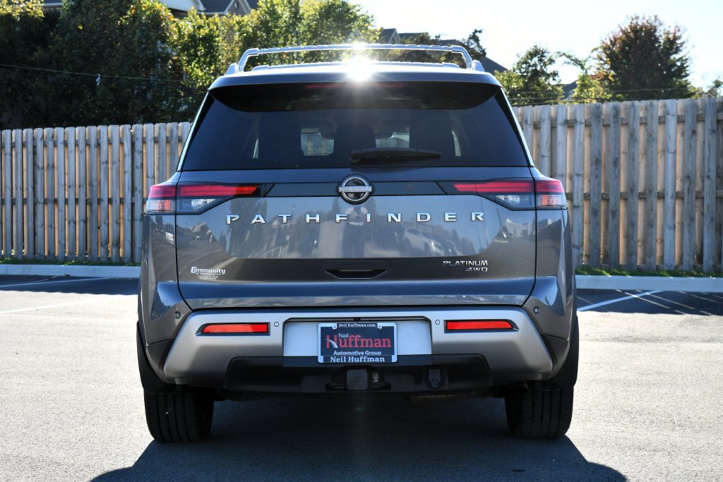 Used 2022 Nissan Pathfinder Platinum w/ Cargo Package AWD/4WD image 9