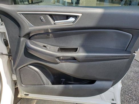 Used 2018 Ford Edge SEL w/ Equipment Group 201A AWD/4WD image 18