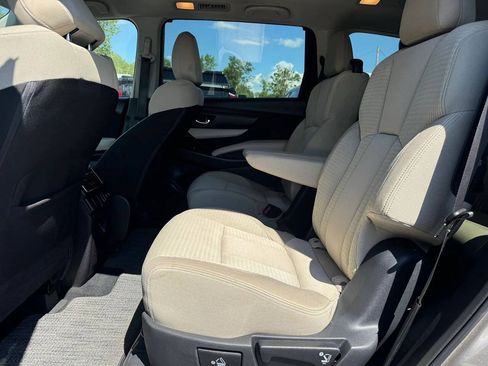 Used 2019 Subaru Ascent Premium AWD/4WD image 12