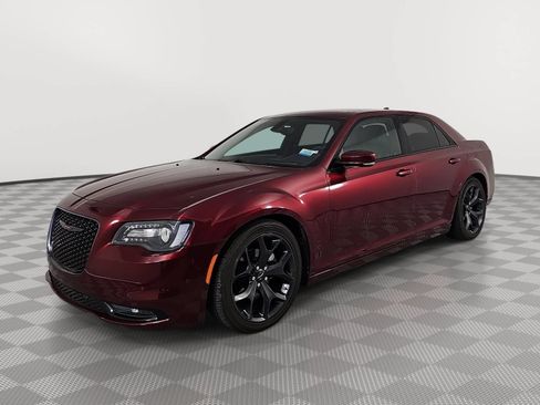 Used 2023 Chrysler 300 S RWD image 4