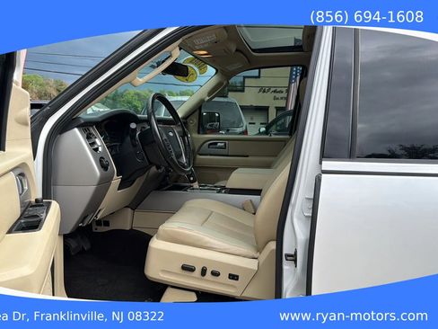 Used 2017 Ford Expedition Limited w/ Equipment Group 301A AWD/4WD image 17