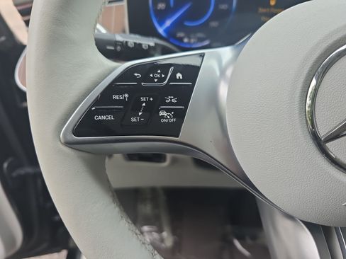Certified 2023 Mercedes-Benz EQE 350+ SUV image 17