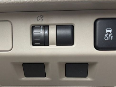 Used 2014 Subaru Crosstrek 2.0i Premium image 23