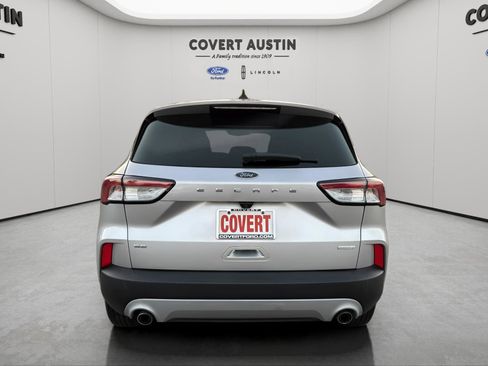 Used 2020 Ford Escape SE image 4