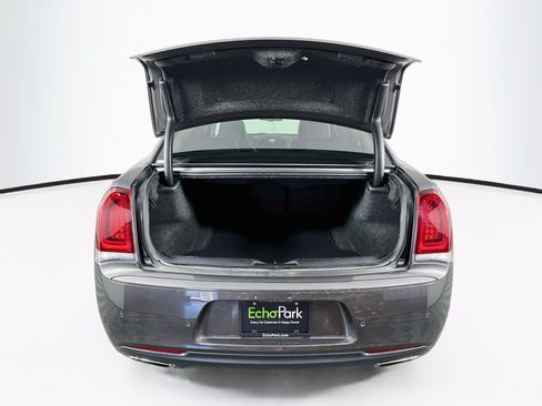 Used 2022 Chrysler 300 Touring L AWD/4WD image 27