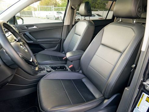 Used 2019 Volkswagen Tiguan SE AWD/4WD image 21
