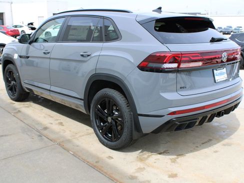 New 2026 Volkswagen Atlas Cross Sport SEL R-Line AWD/4WD image 4