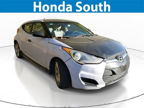 Used 2012 Hyundai Veloster image 1