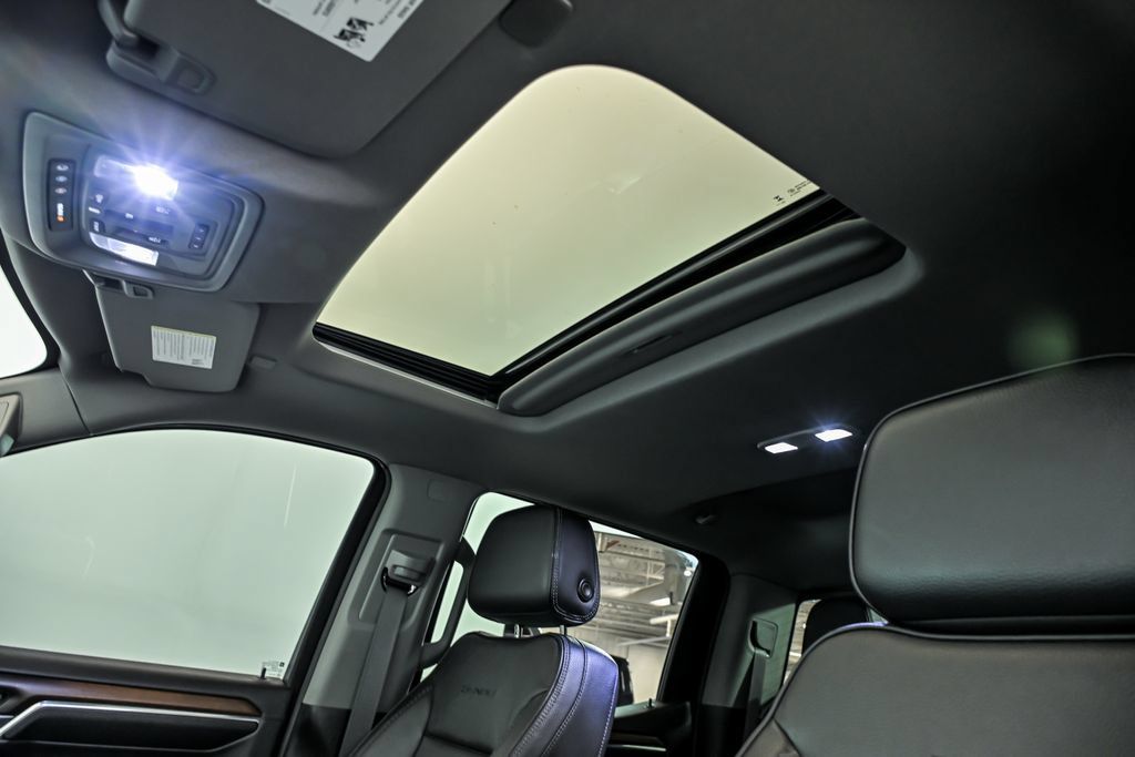 Used 2024 GMC Sierra 1500 Denali AWD/4WD image 16