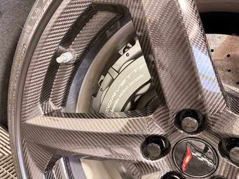 Used 2023 Chevrolet Corvette Z06 RWD image 18