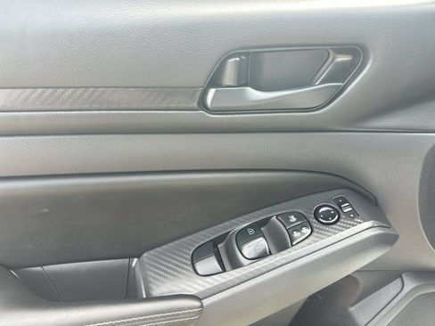 Used 2026 Nissan Altima 2.5 SV FWD image 13