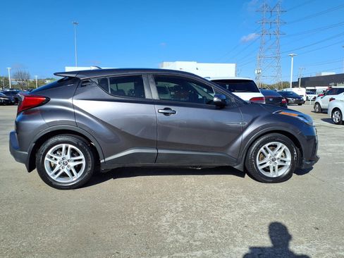 Used 2021 Toyota C-HR LE image 24
