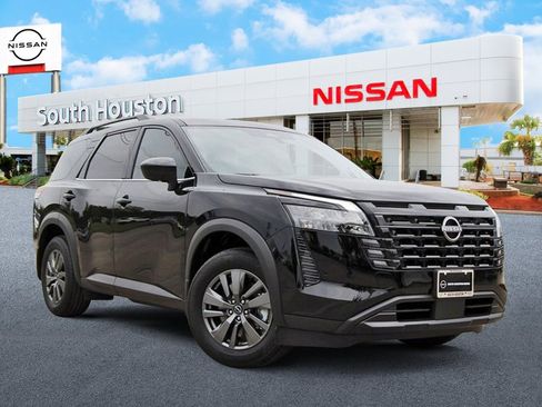 New 2026 Nissan Pathfinder SV w/ SV Premium Package FWD image 1
