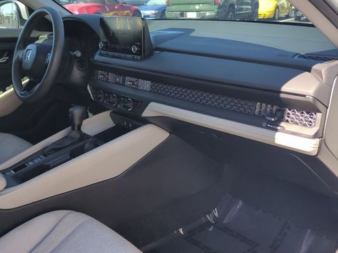 Used 2023 Honda Accord EX image 21