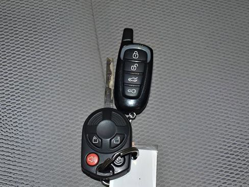 Used 2014 Ford Focus SE FWD image 18