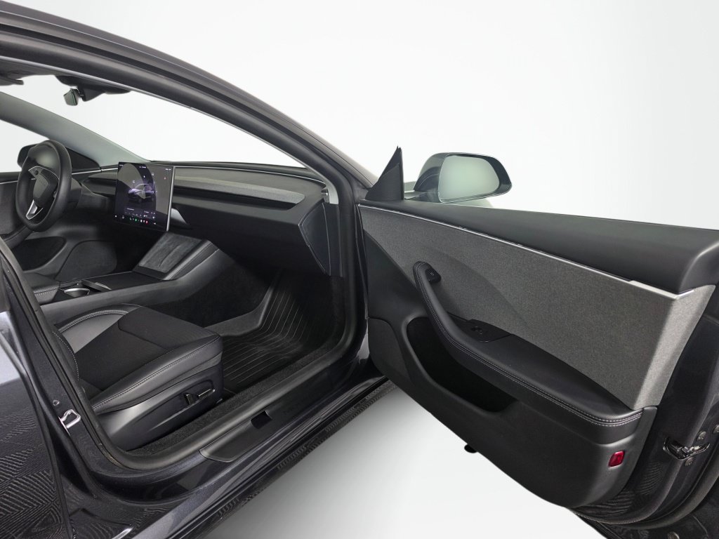 Used 2025 Tesla Model 3 Long Range RWD image 33