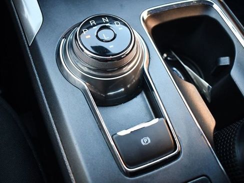 Used 2019 Ford Fusion SE image 26