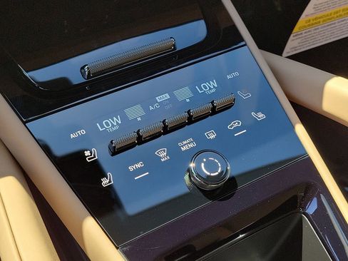 New 2026 Porsche Cayenne AWD/4WD image 31