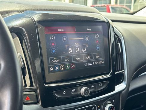 Used 2020 Chevrolet Traverse Premier w/ LPO, Blackout Package AWD/4WD image 25