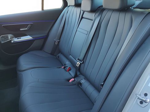 Used 2025 Mercedes-Benz E 350 Sedan image 47