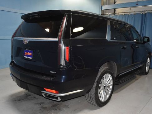 Used 2023 Cadillac Escalade ESV Luxury image 28