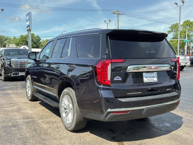 Used 2023 GMC Yukon SLT AWD/4WD image 7