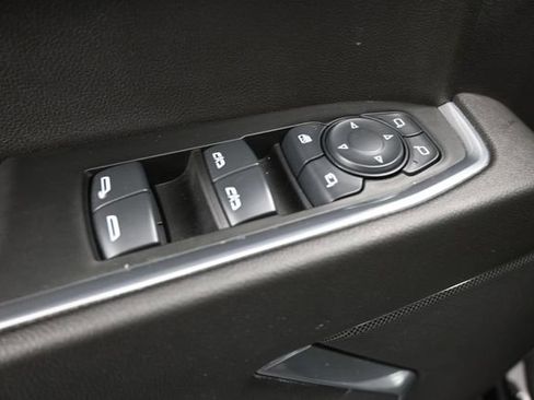 Used 2025 GMC Sierra 1500 SLT RWD image 13