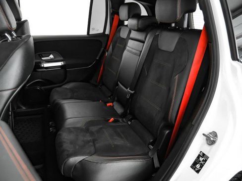 Used 2021 Mercedes-Benz GLB 35 AMG 4MATIC image 35