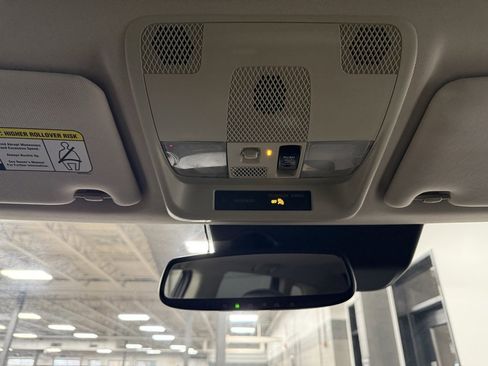 Used 2020 Mitsubishi Outlander GT image 16