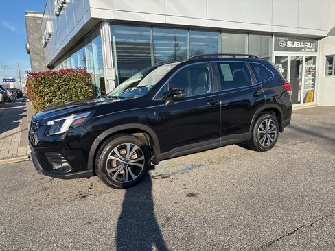 Used 2023 Subaru Forester Limited image 9