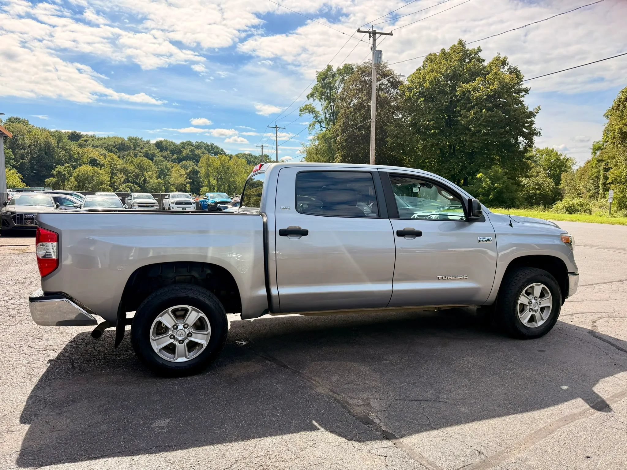 Used 2018 Toyota Tundra SR5 AWD/4WD image 8