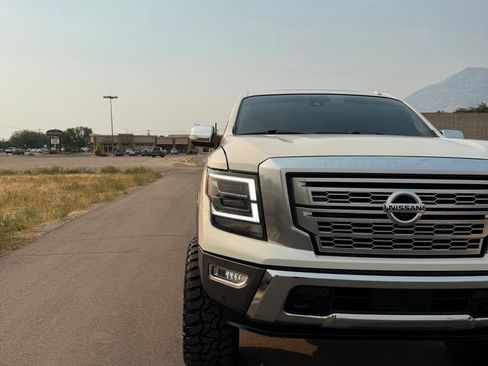 Used 2021 Nissan Titan Platinum Reserve w/ Moonroof Package AWD/4WD image 5